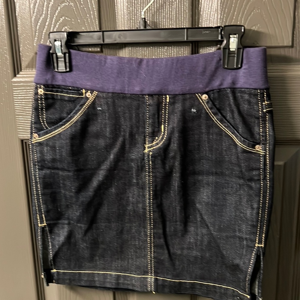 Hudson dark denim maternity skirt Sz 26